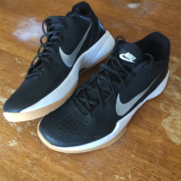 nike hyper attack white